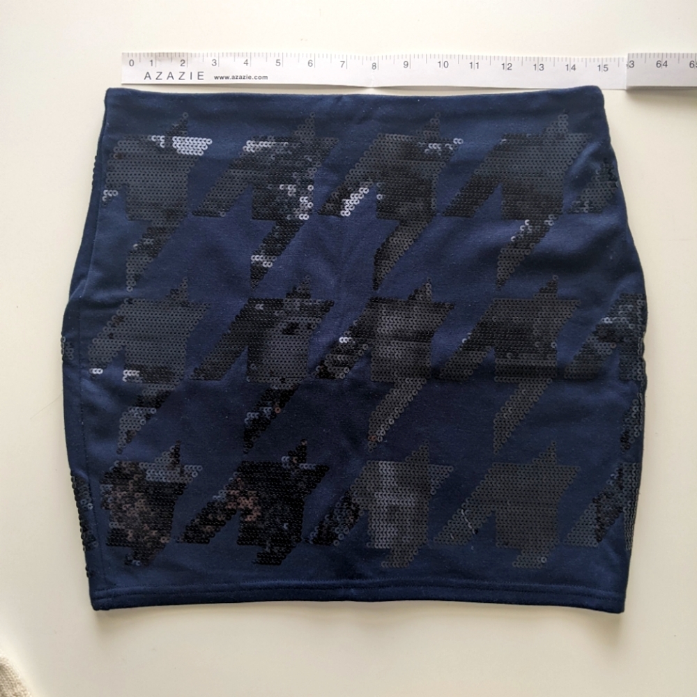 $15/3 Forever 21 black and blue sequin miniskirt